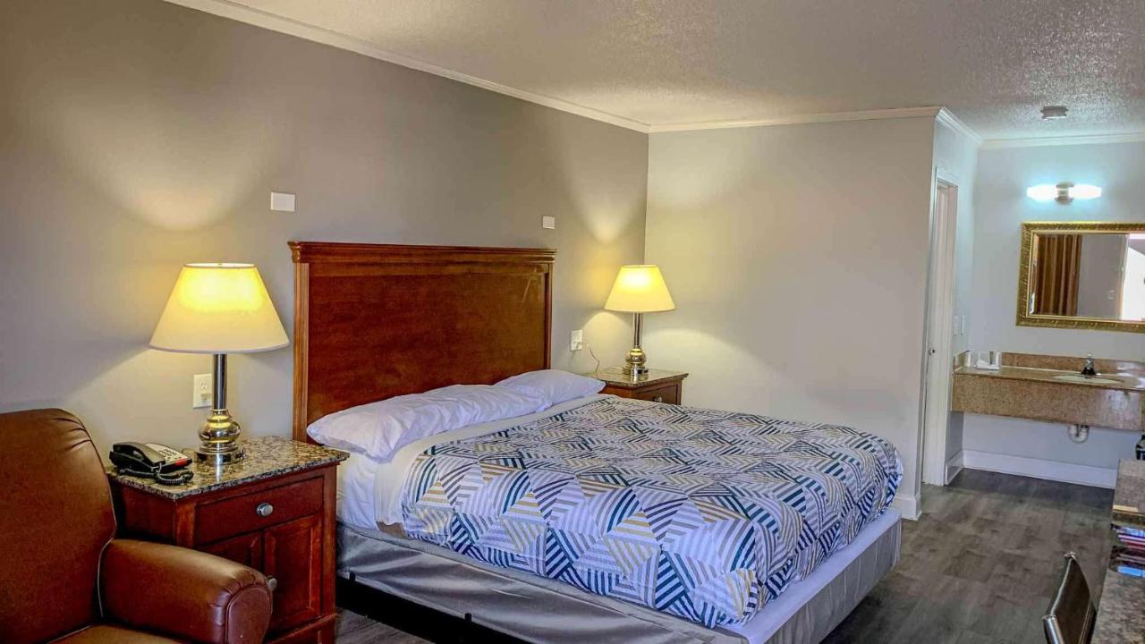 Hotel 6 Newport News, Va - Eustis Newport News