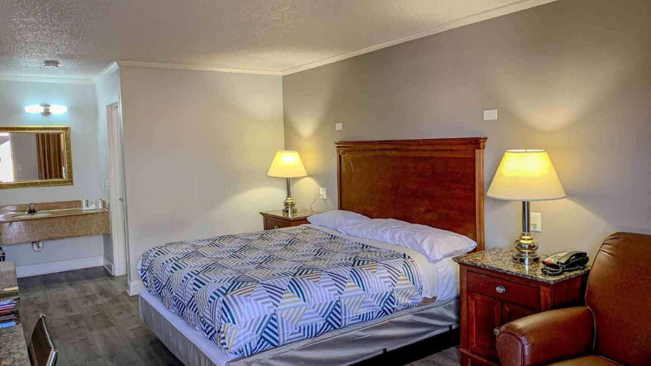 Hotel 6 Newport News, Va - Eustis Newport News
